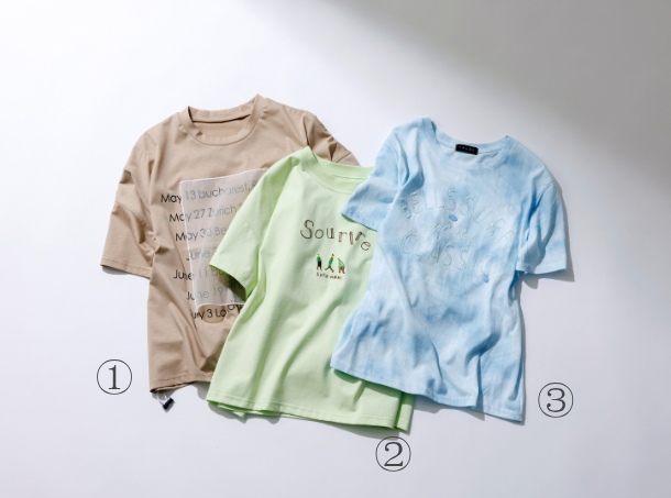<p style="font-size: 12px; text-align: center;"><span class="blue">ワザありTシャツなら<br />
1枚でコーデが完成！</span></p>
<p style="font-size: 13px;"><span class="black">プリントや刺しゅう、異素材のあしらいが着こなしのアクセントに。キレイに見えるのにシンプルすぎないから、合わせるアイテムを選ばず、デイリーに大活躍。</span></p>
